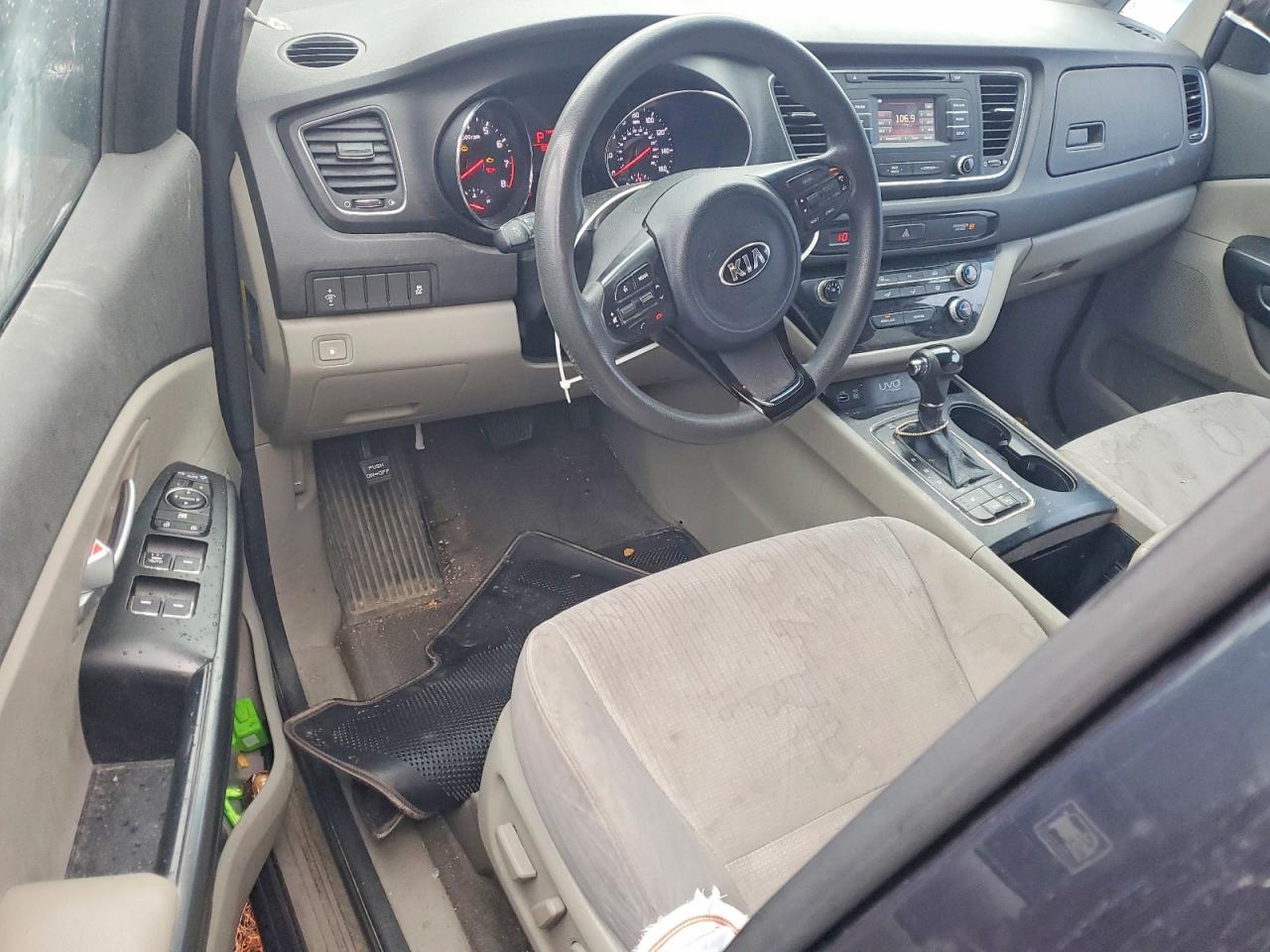 2016 KIA SEDONA LX photo 8