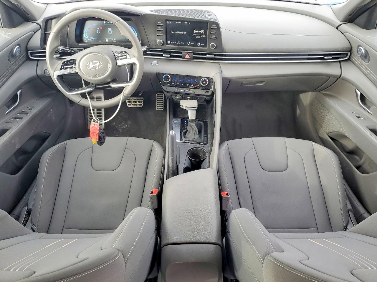 2025 HYUNDAI ELANTRA SEL SPORT photo 15