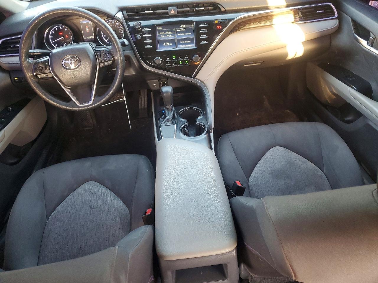 2018 TOYOTA CAMRY LE photo 15