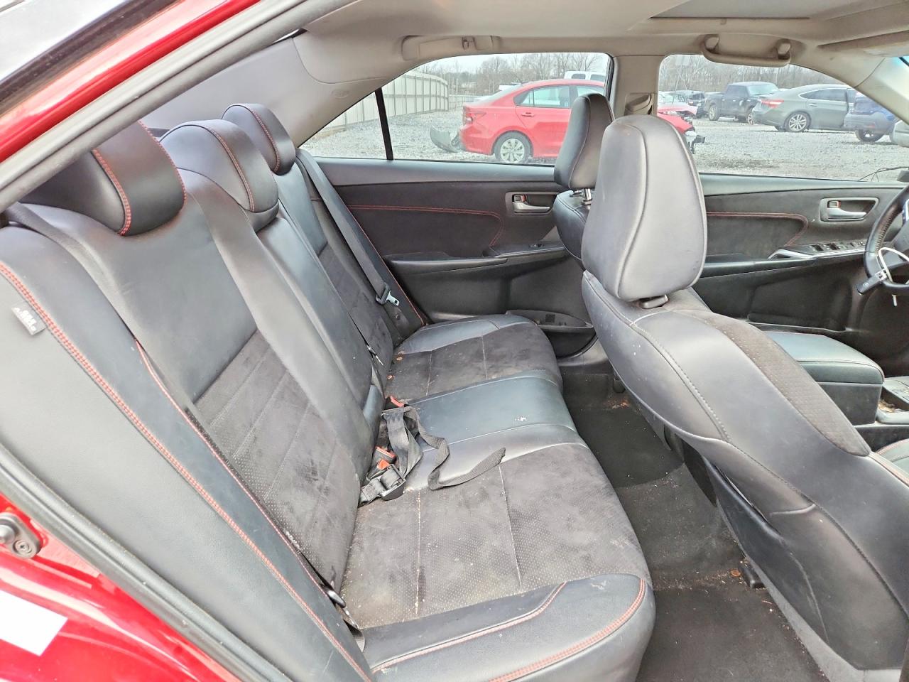 2015 TOYOTA CAMRY photo 19