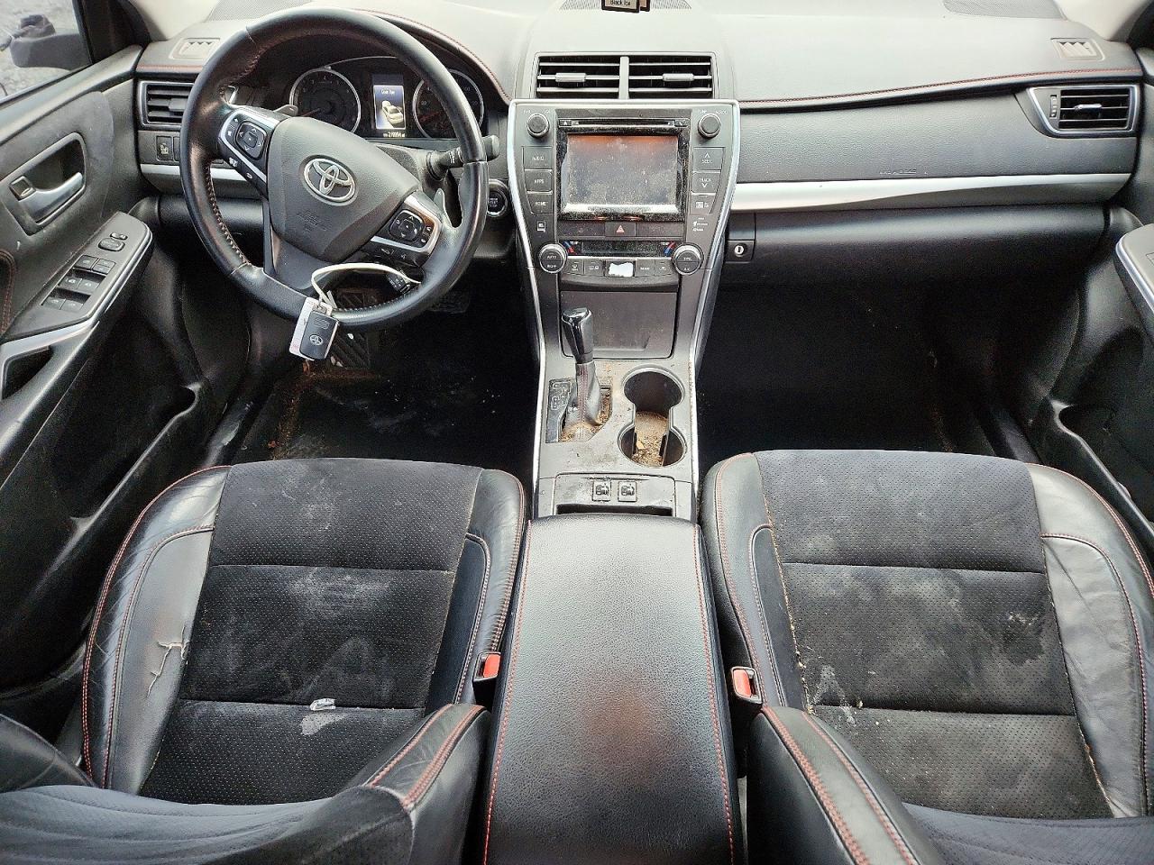 2015 TOYOTA CAMRY photo 15