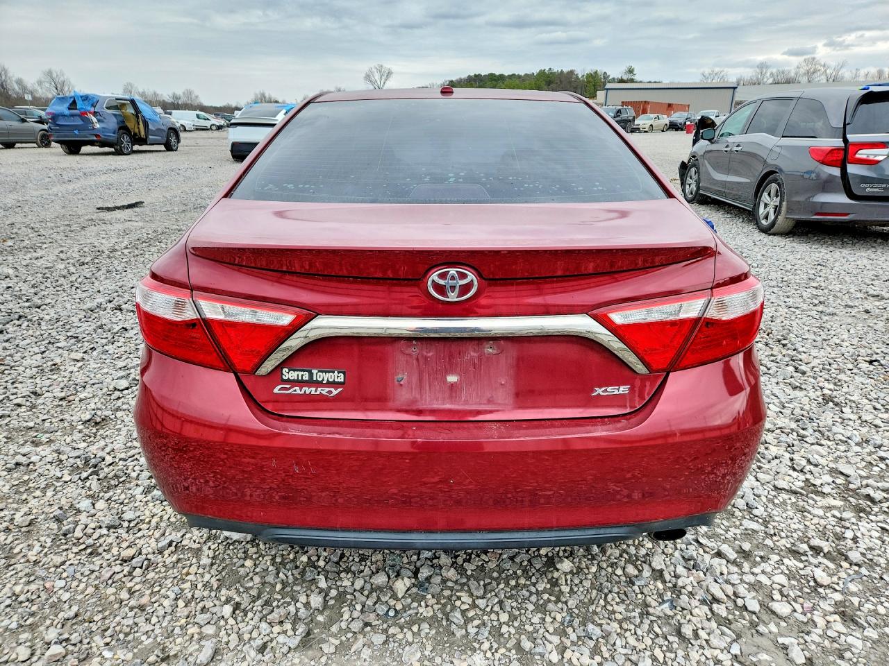 2015 TOYOTA CAMRY photo 11
