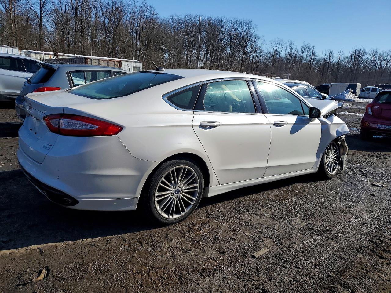 2015 FORD FUSION SE photo 3