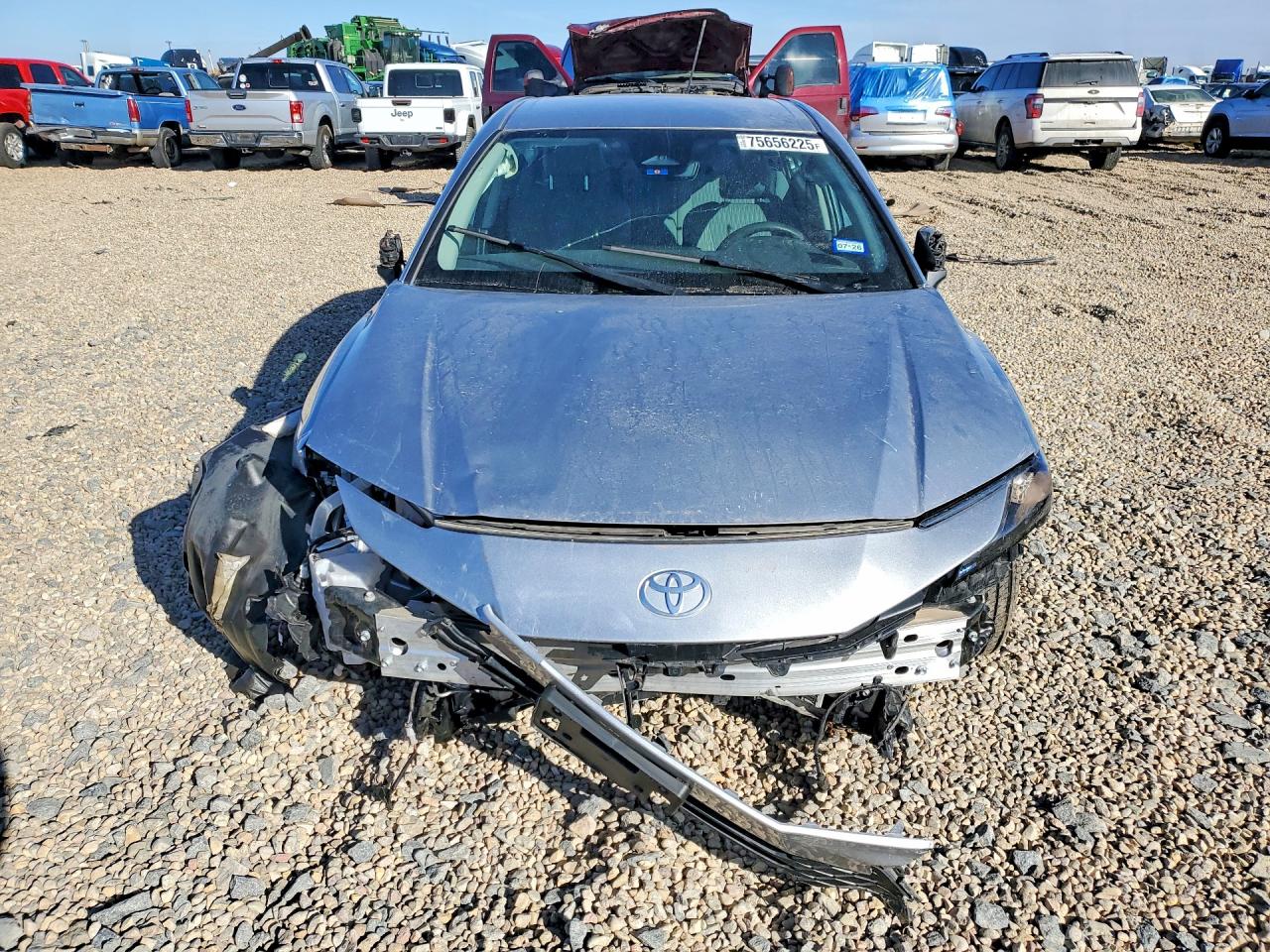 2025 TOYOTA CAMRY LE photo 5