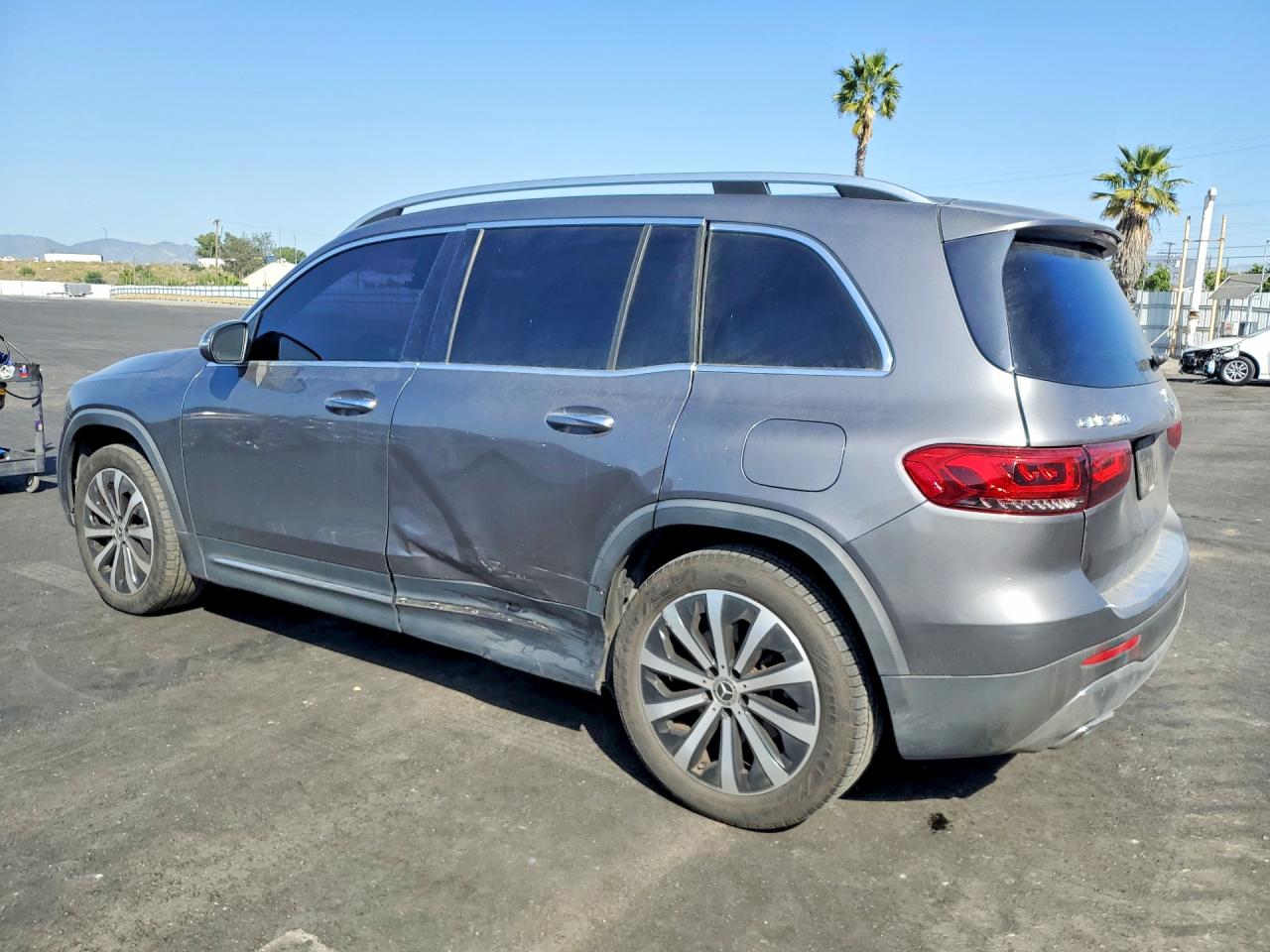 2021 MERCEDES-BENZ GLB 250 photo 2