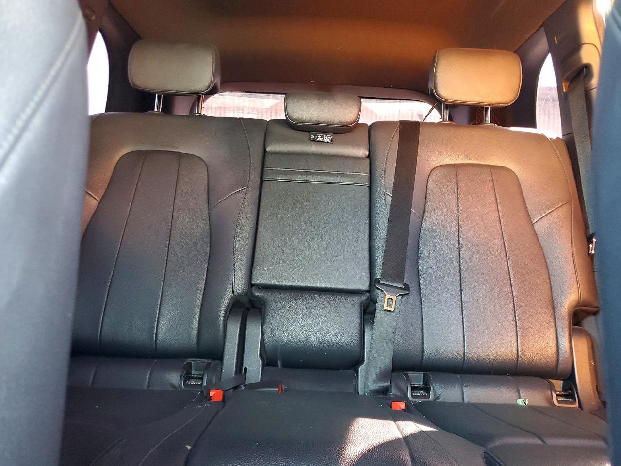 2021 MERCEDES-BENZ GLB 250 photo 10
