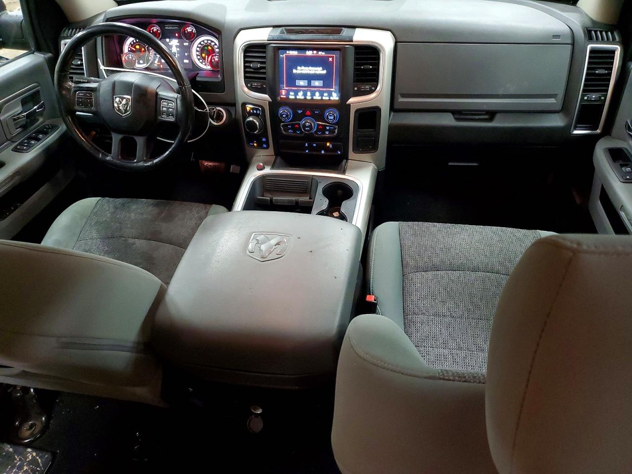 2019 RAM 1500 CLASSIC SLT photo 15