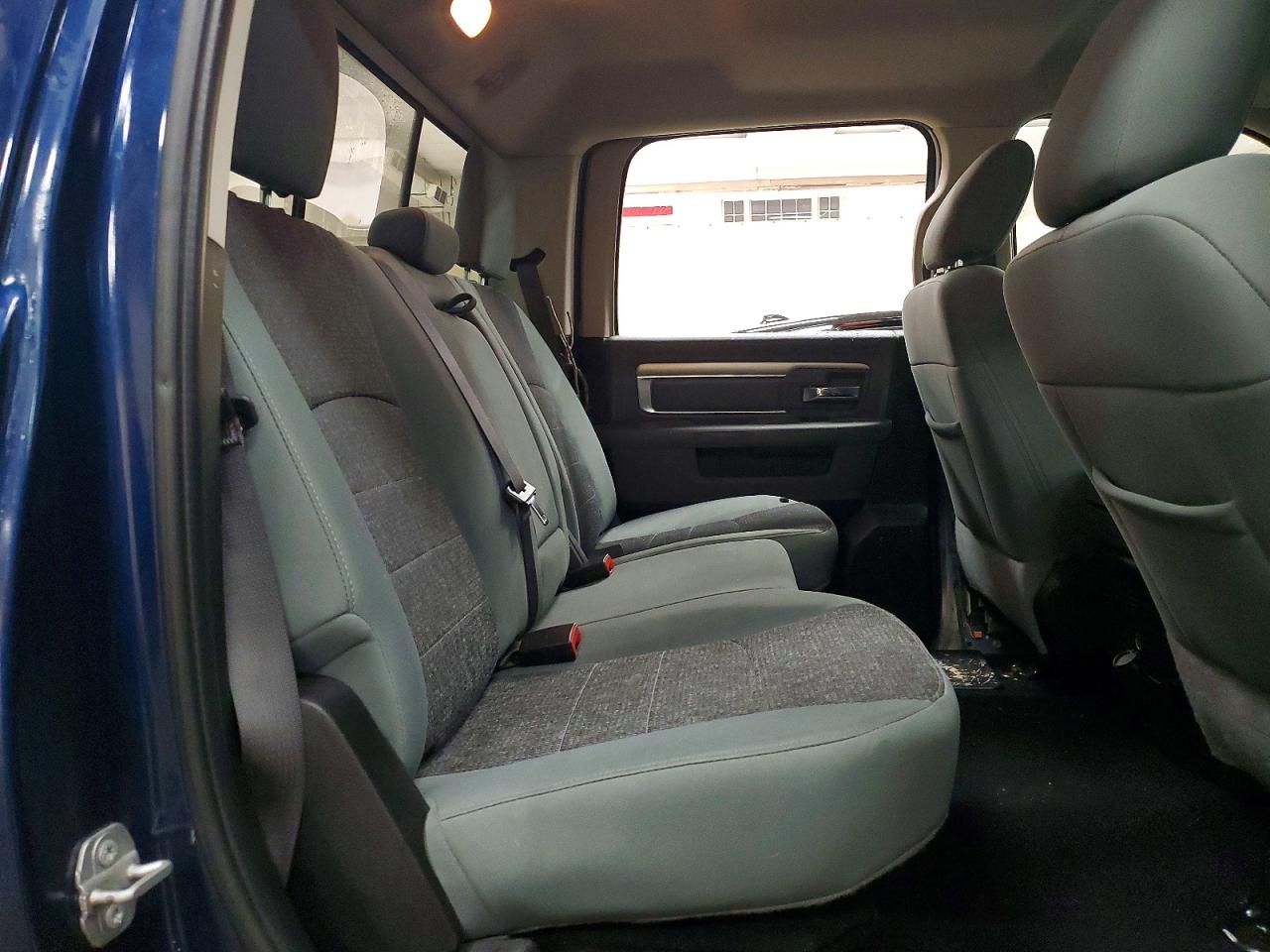 2019 RAM 1500 CLASSIC SLT photo 19