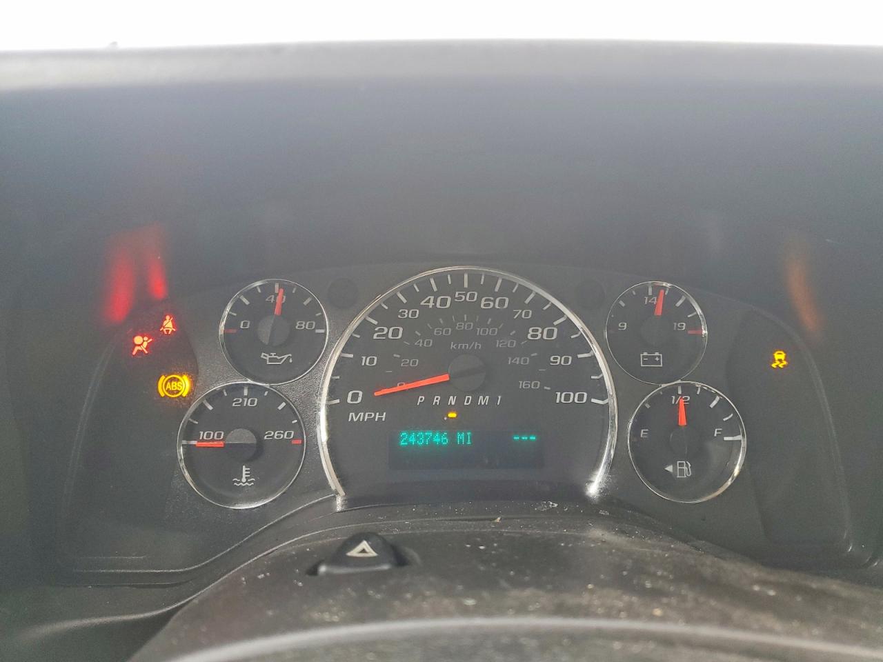 2013 GMC SAVANA G3500 LT photo 17