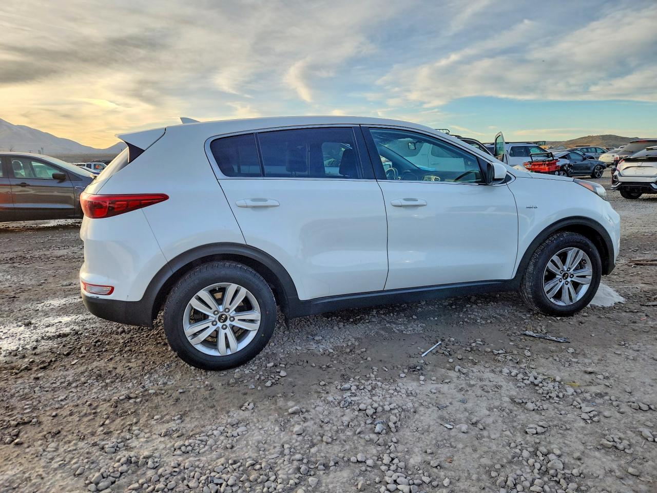 2018 KIA SPORTAGE photo 5