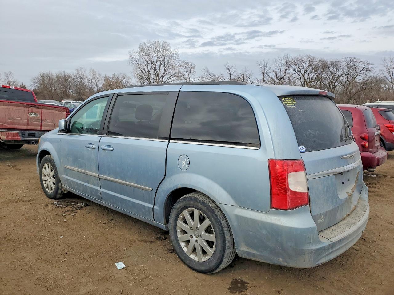 2013 CHRYSLER TOWN & COUNTRY TOURING photo 3