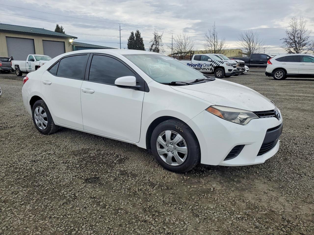 2014 TOYOTA COROLLA L photo 4