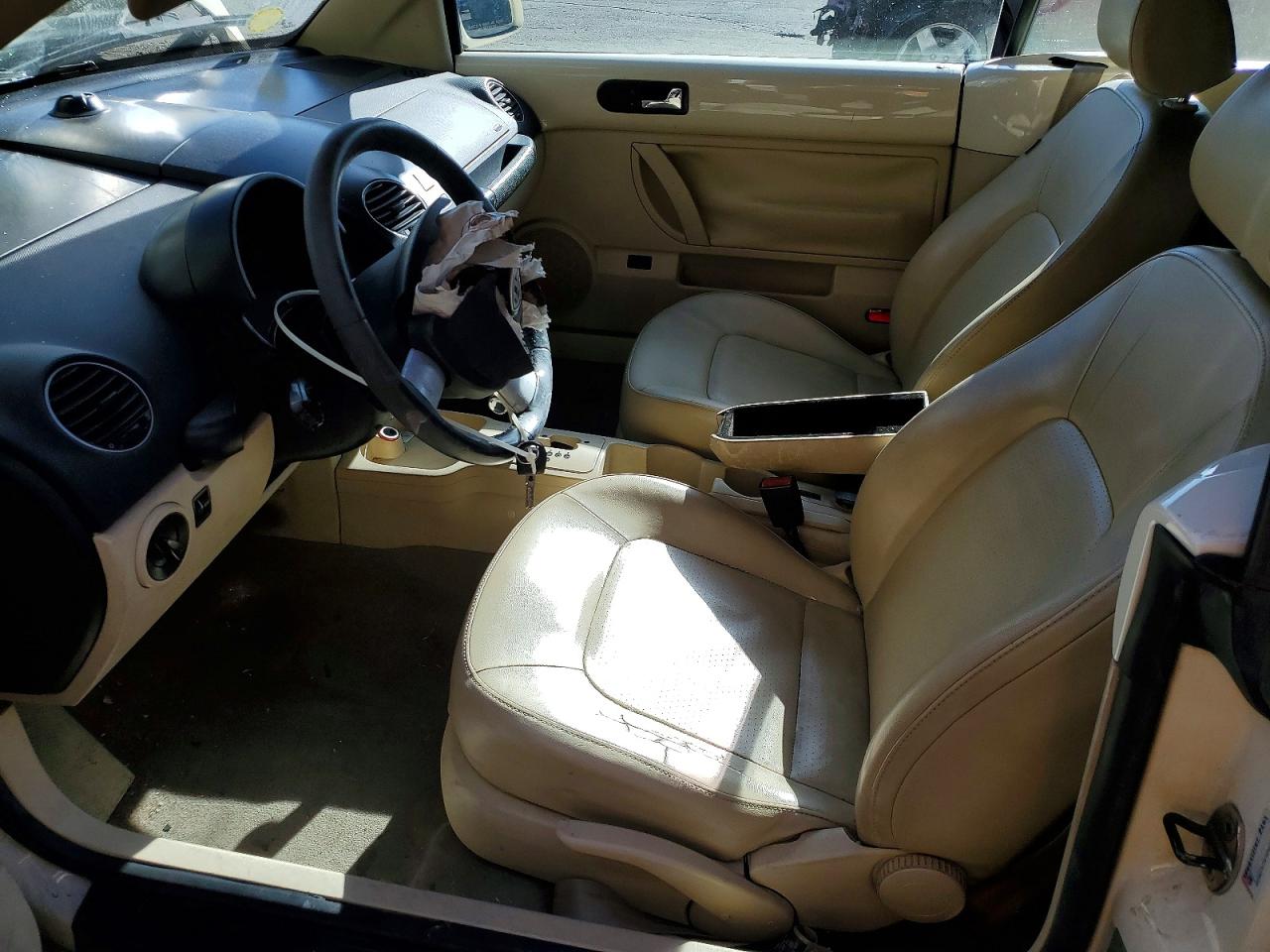 2008 VOLKSWAGEN NEW BEETLE CONVERTIBLE SE photo 19