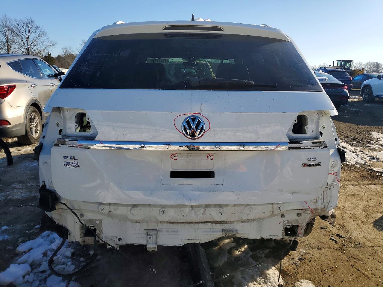 2018 VOLKSWAGEN ATLAS SEL photo 6