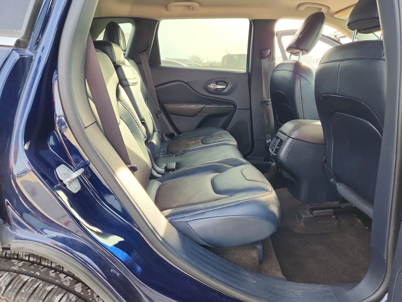 2015 JEEP CHEROKEE LIMITED photo 11