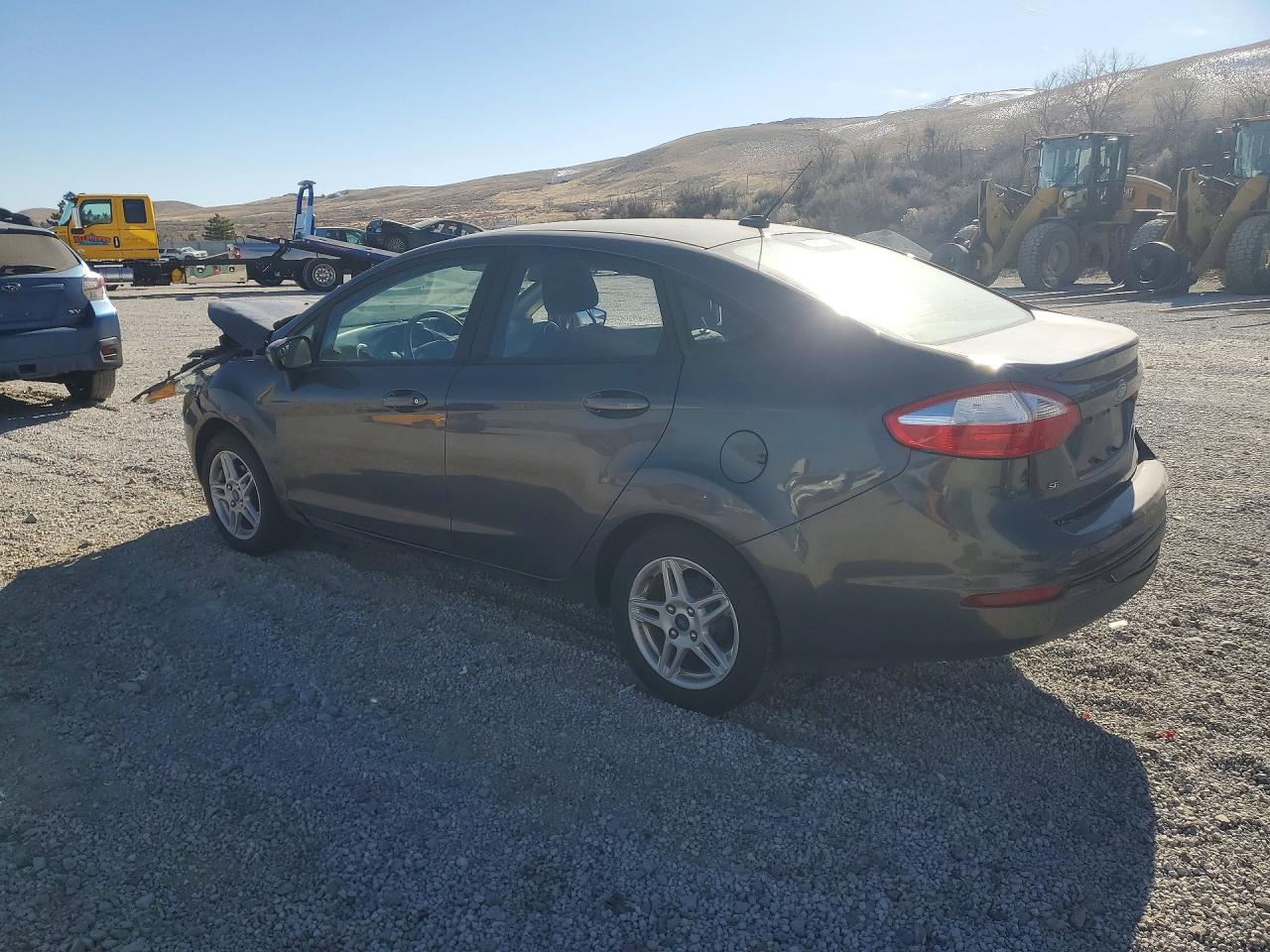 2018 FORD FIESTA SE photo 3