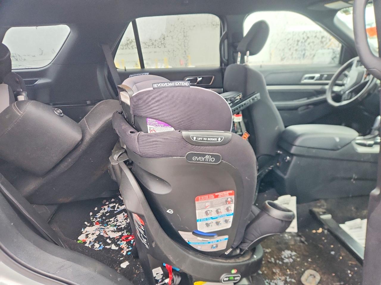 2018 FORD EXPLORER XLT photo 11
