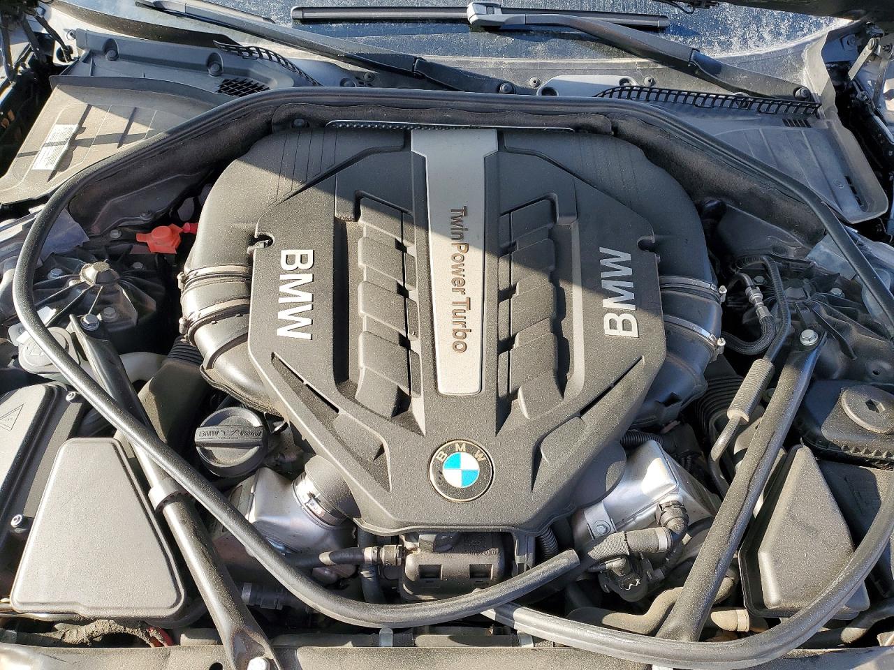 2012 BMW 750 LXI photo 31
