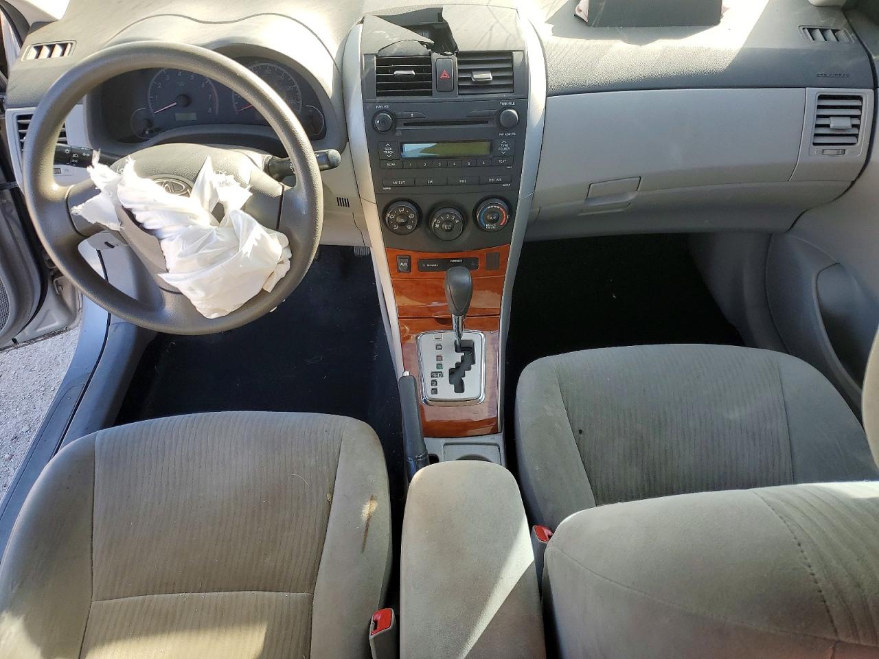 2009 TOYOTA COROLLA photo 15