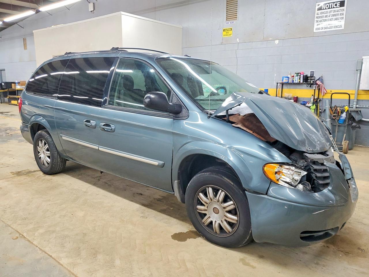 2006 CHRYSLER TOWN & COUNTRY TOURING photo 10