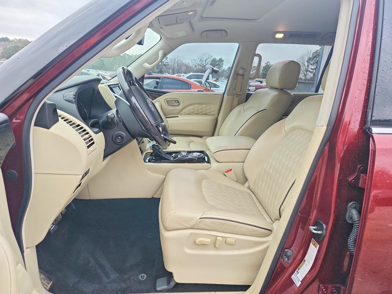 2020 INFINITI QX80 LUXE photo 7