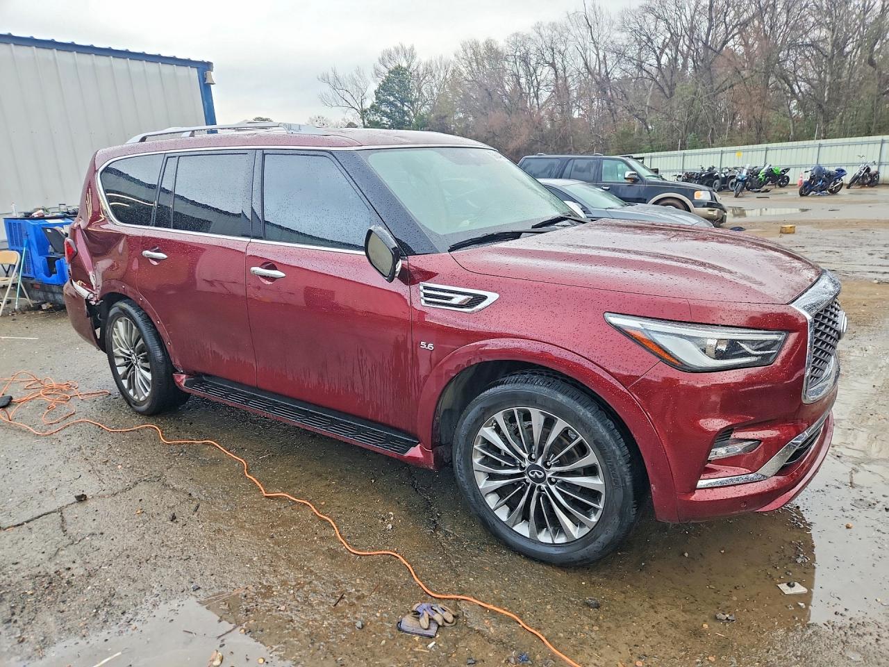 2020 INFINITI QX80 LUXE photo 4