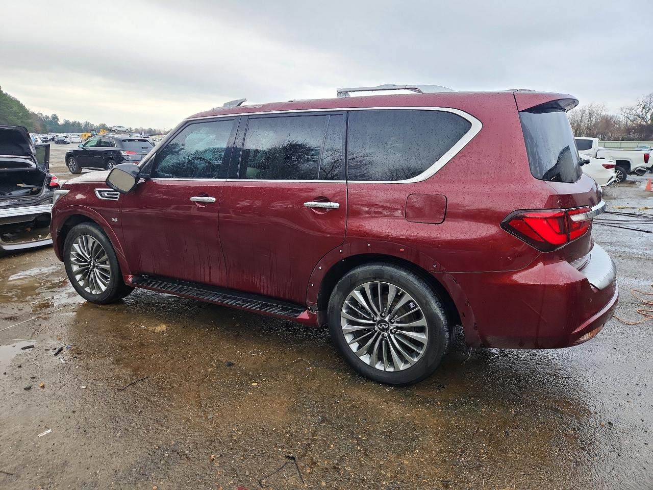 2020 INFINITI QX80 LUXE photo 2