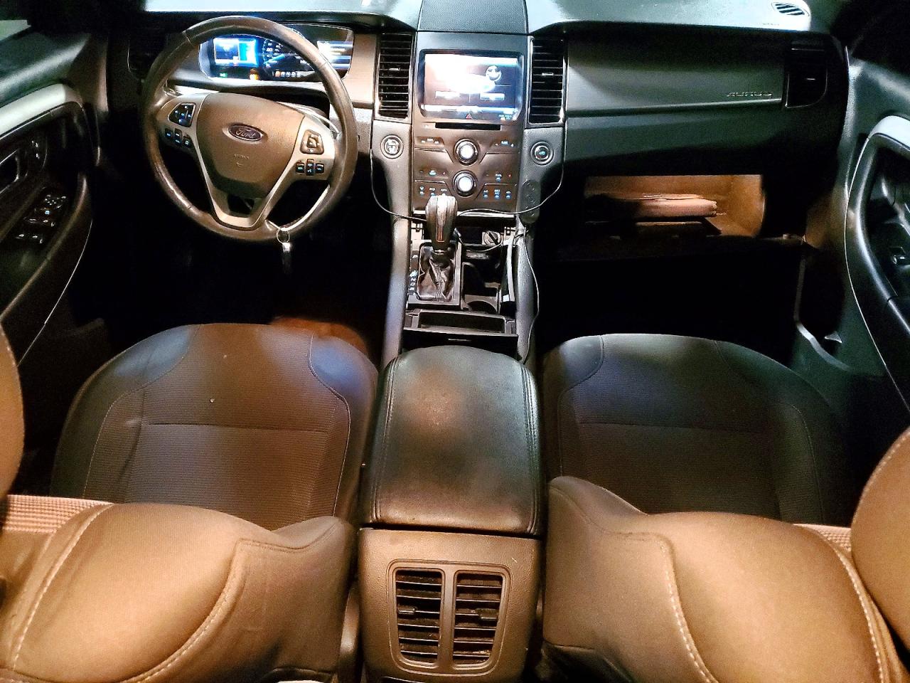 2015 FORD TAURUS SEL photo 22