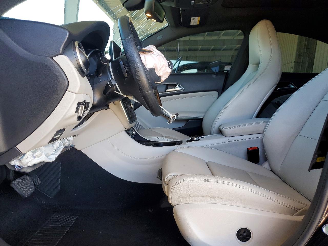 2016 MERCEDES-BENZ CLA 250 photo 19