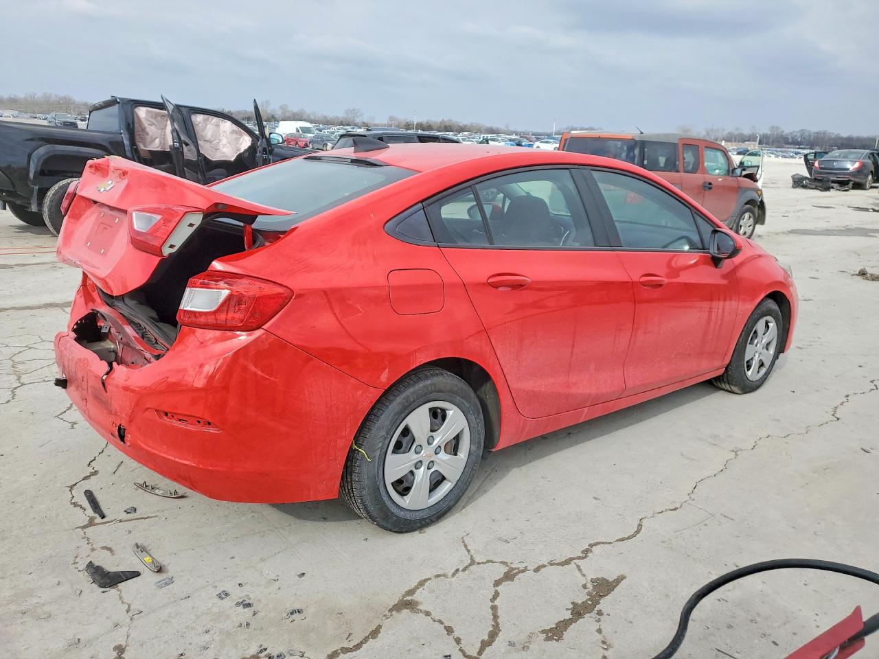 2017 CHEVROLET CRUZE LS photo 5