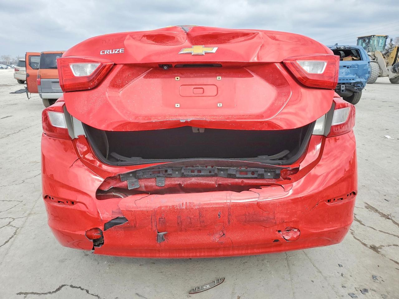 2017 CHEVROLET CRUZE LS photo 11