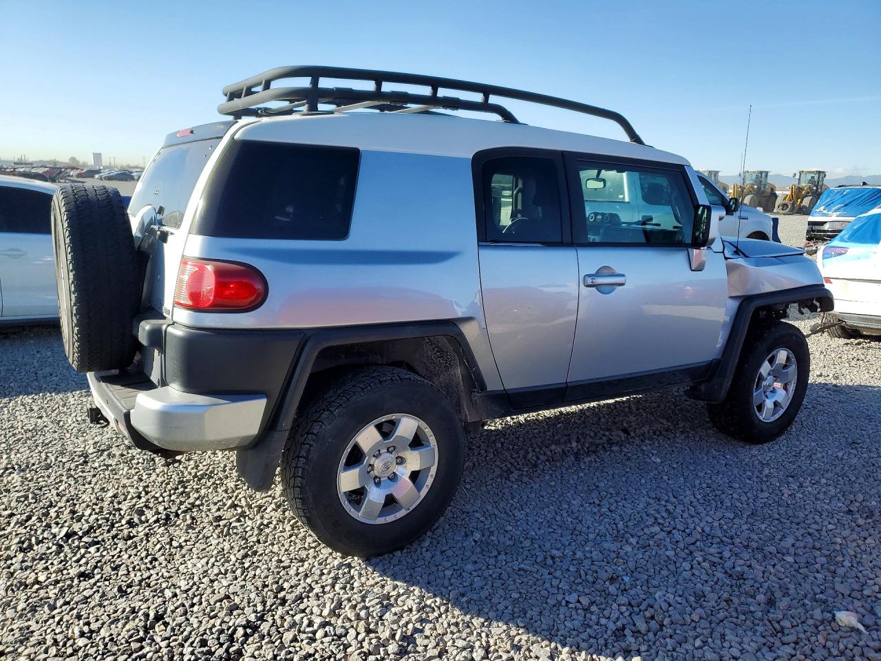 2007 TOYOTA FJ CRUISER photo 3