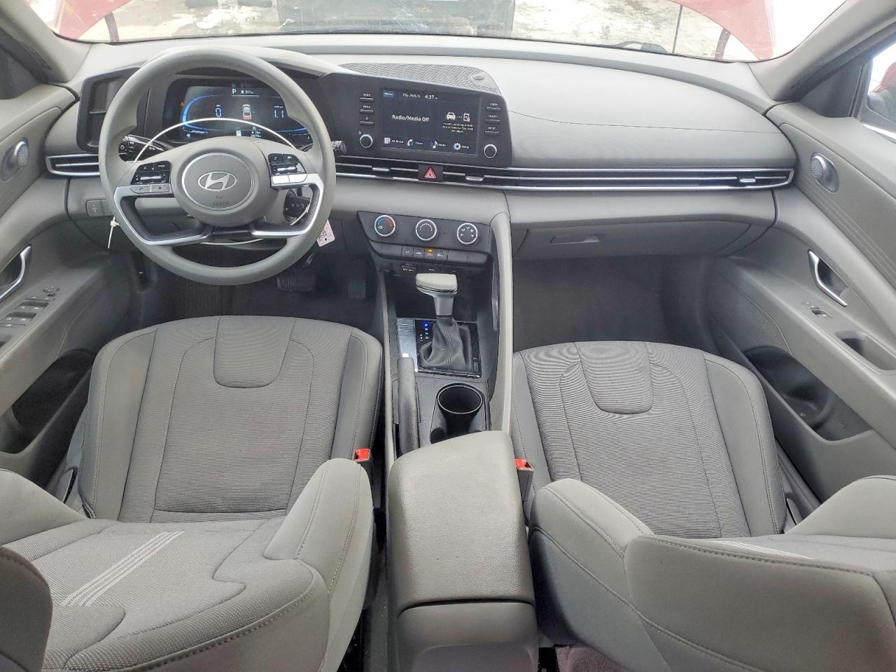 2025 HYUNDAI ELANTRA SE photo 15