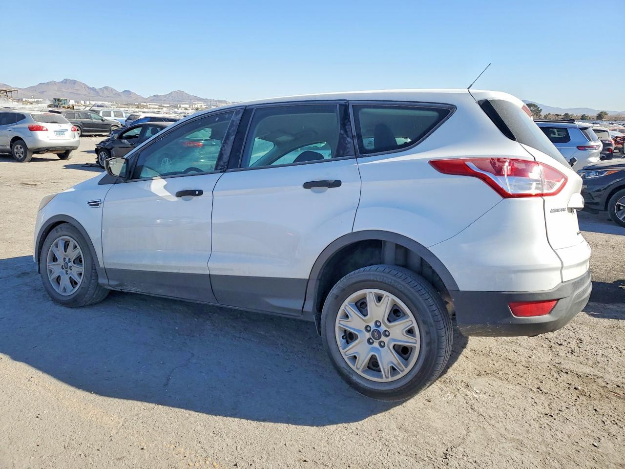 2016 FORD ESCAPE S photo 2