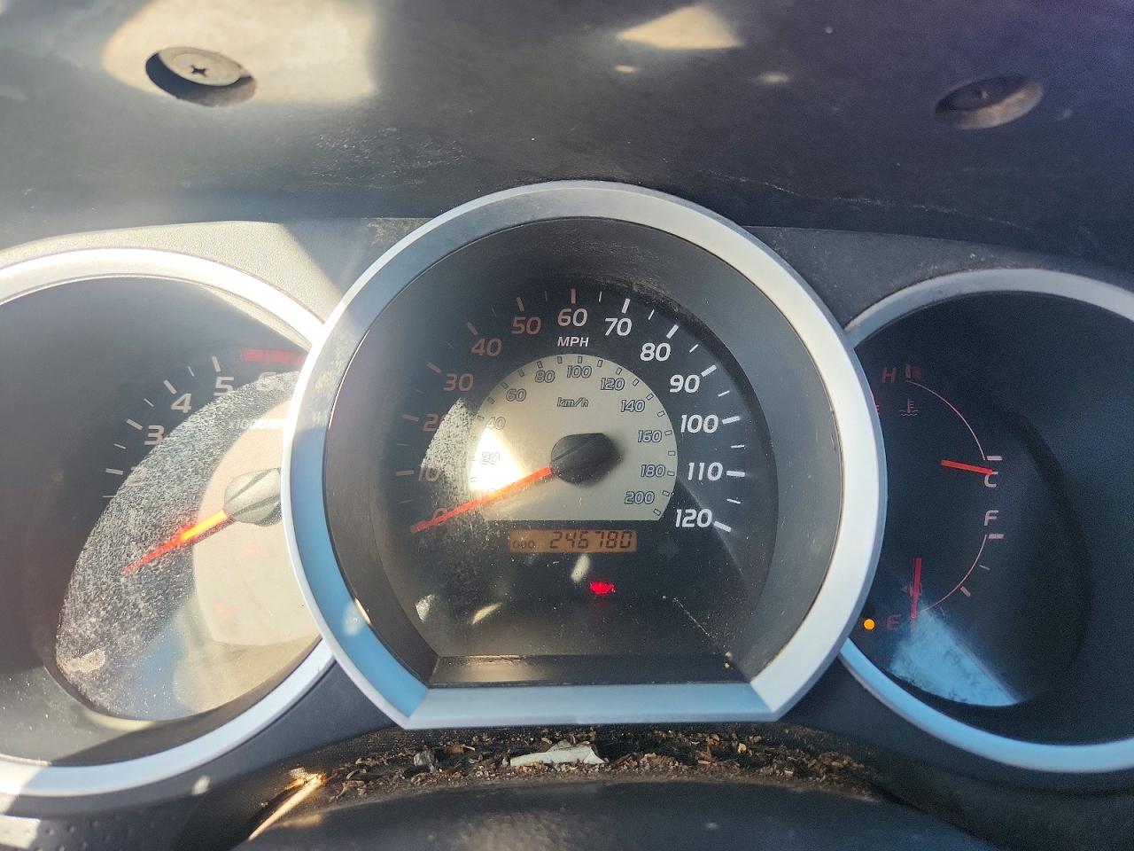 2005 TOYOTA TACOMA V6 photo 9