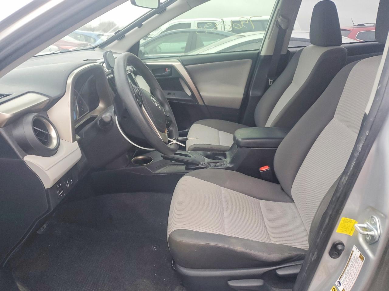 2014 TOYOTA RAV4 LE photo 19