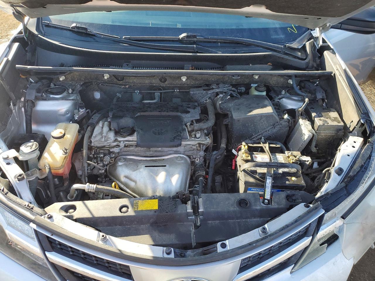 2014 TOYOTA RAV4 LE photo 31