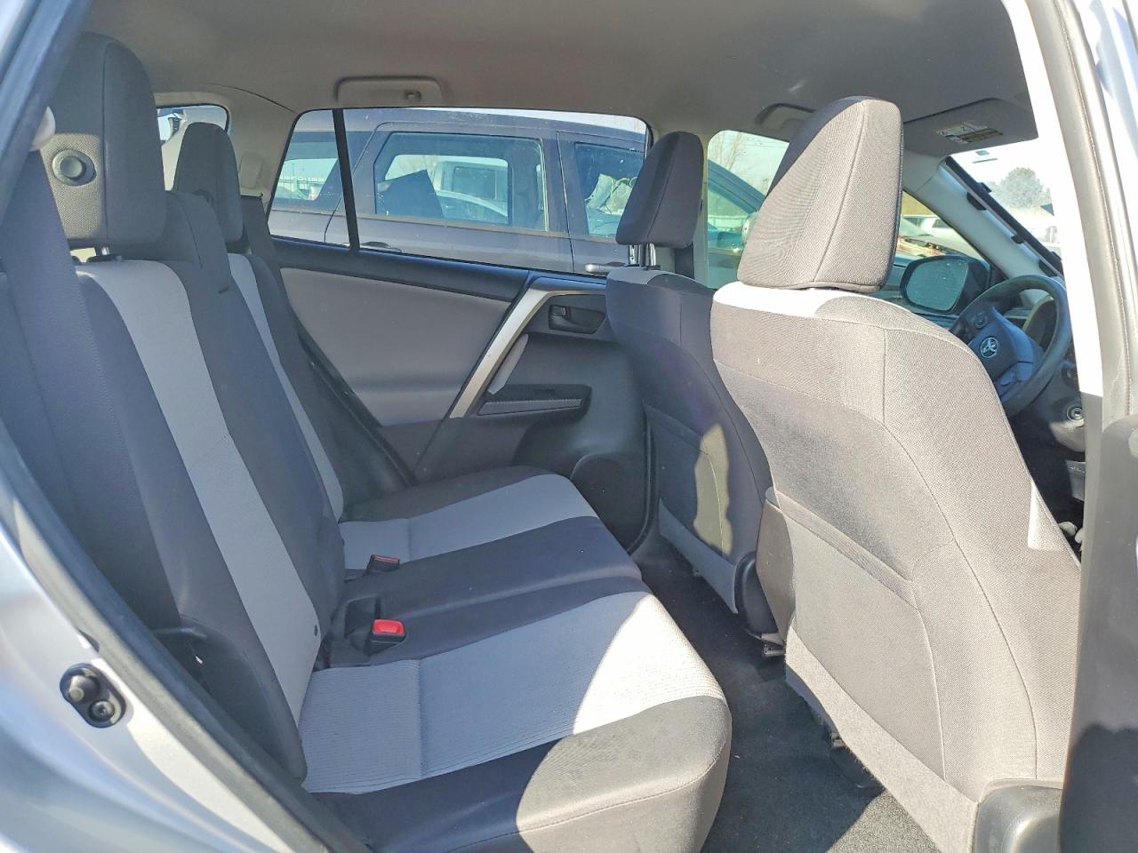 2014 TOYOTA RAV4 LE photo 28