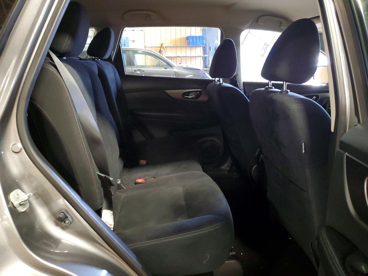 2016 NISSAN ROGUE S photo 11