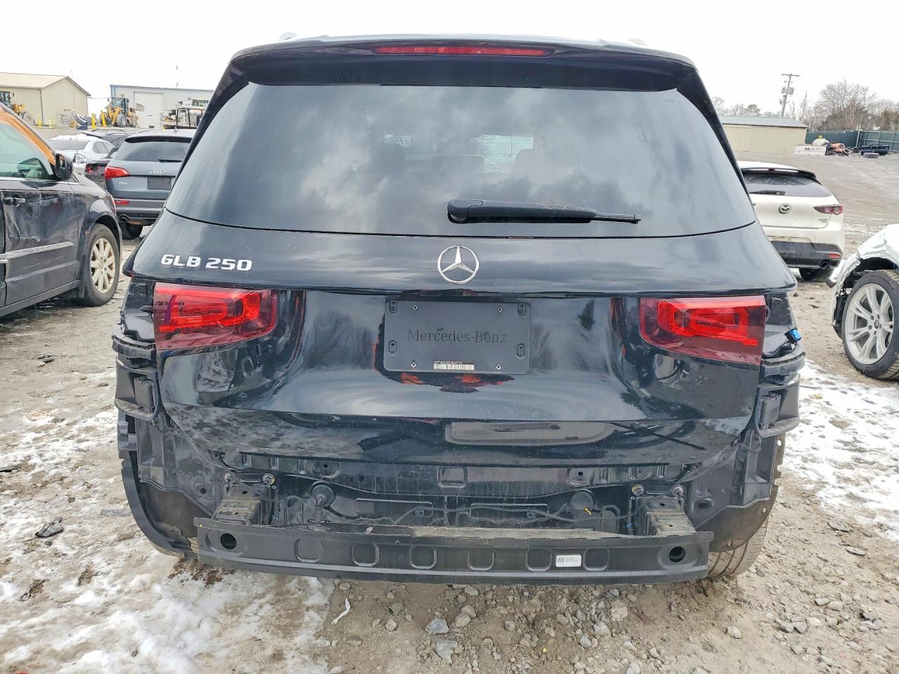 2020 MERCEDES-BENZ GLB 250 photo 11