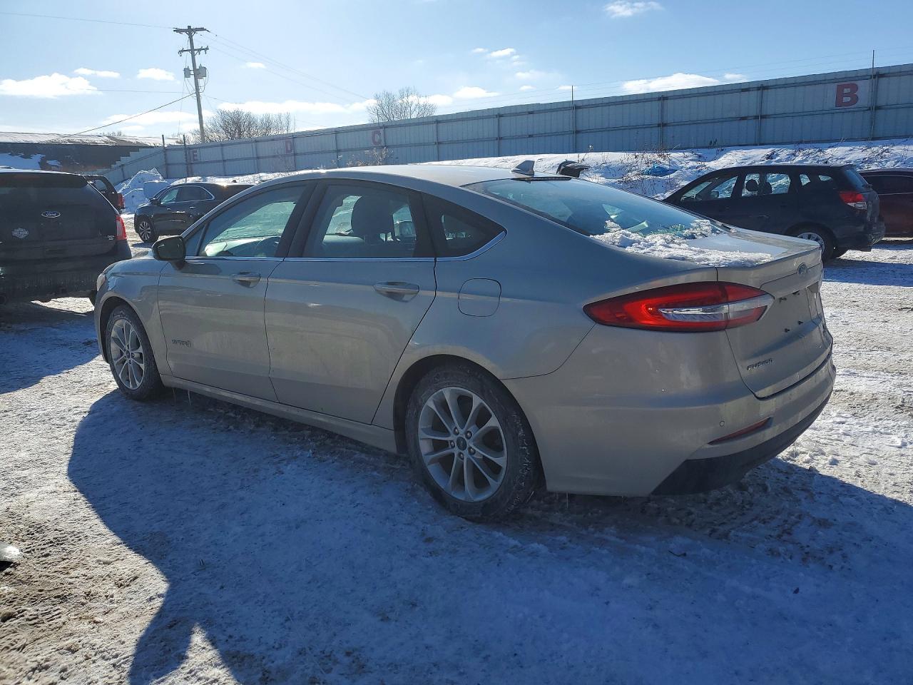 2019 FORD FUSION SE photo 3