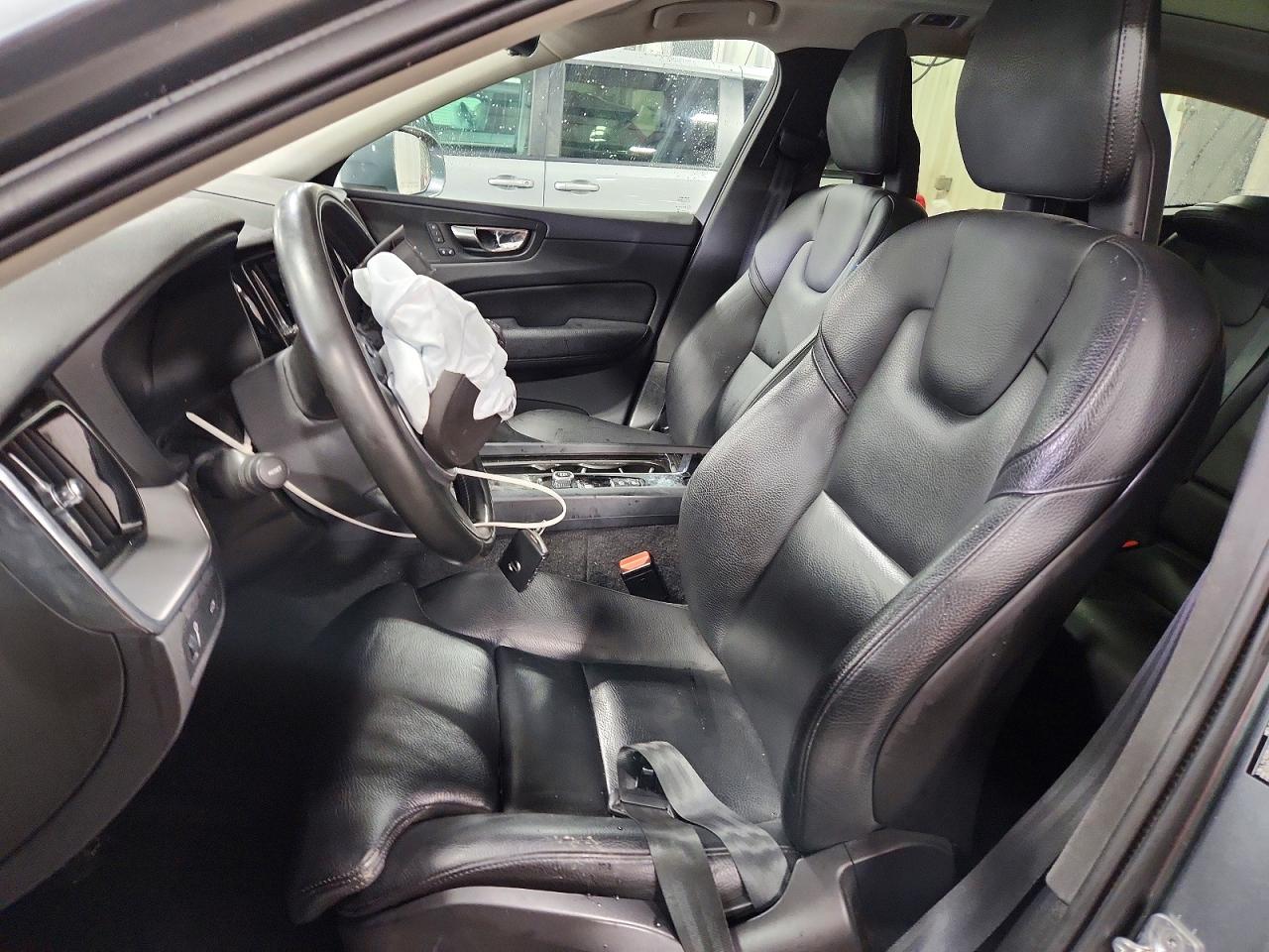 2019 VOLVO XC60 T5 photo 13