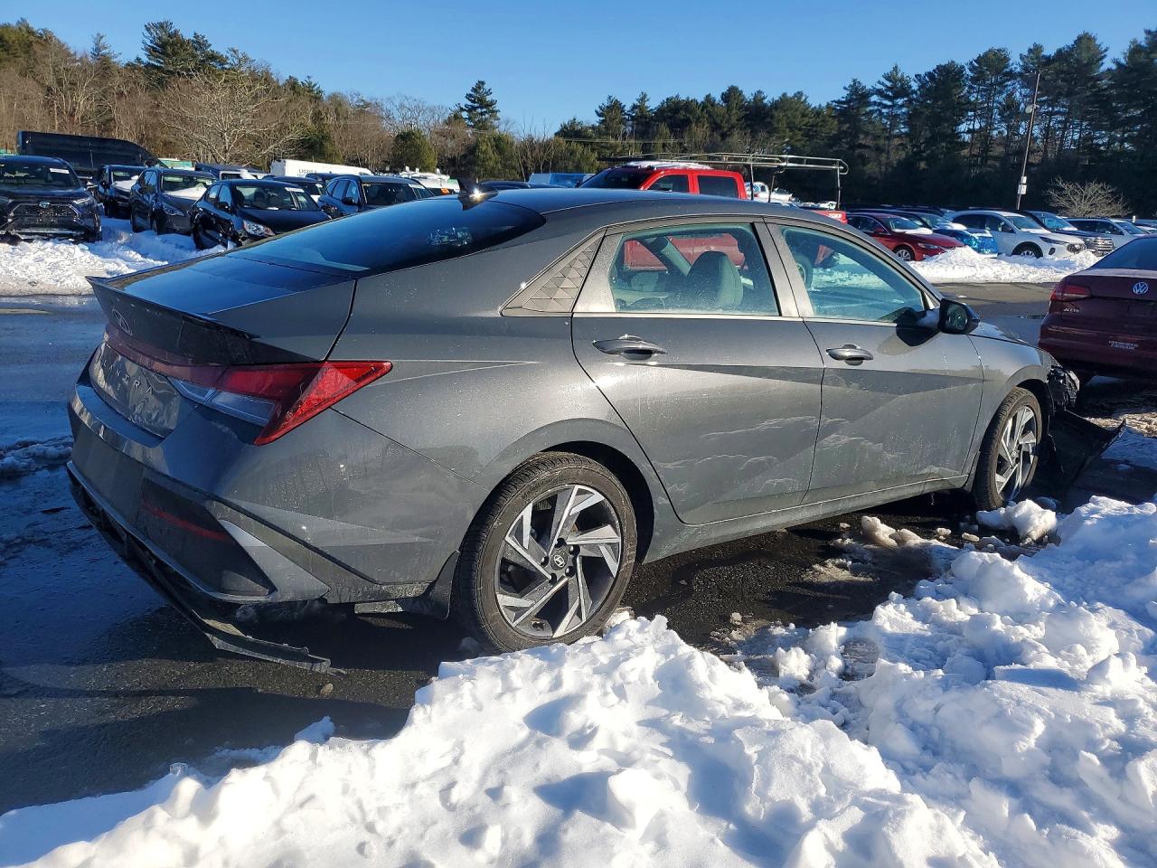 2025 HYUNDAI ELANTRA SEL SPORT photo 7