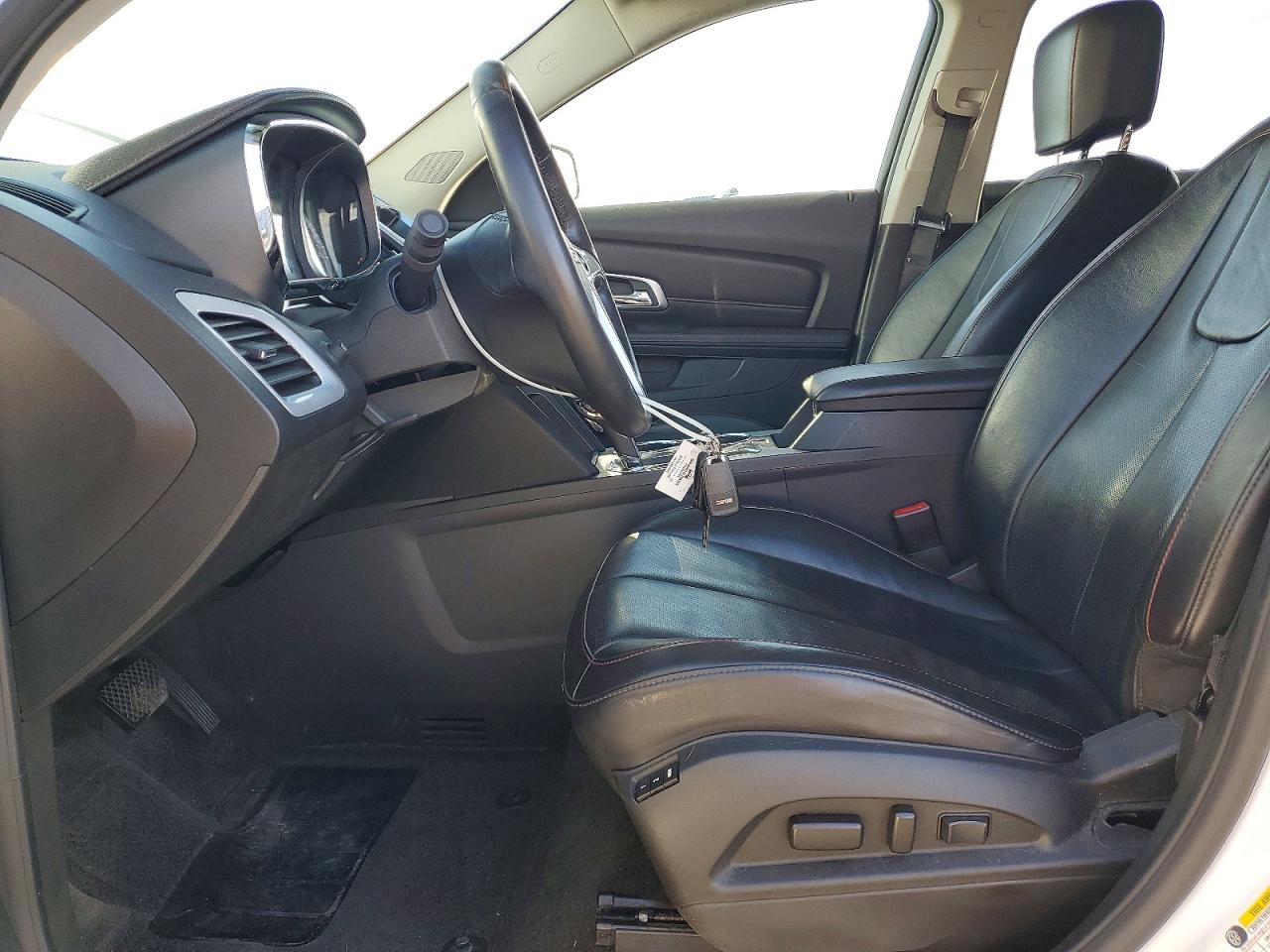 2011 GMC TERRAIN SLT photo 13