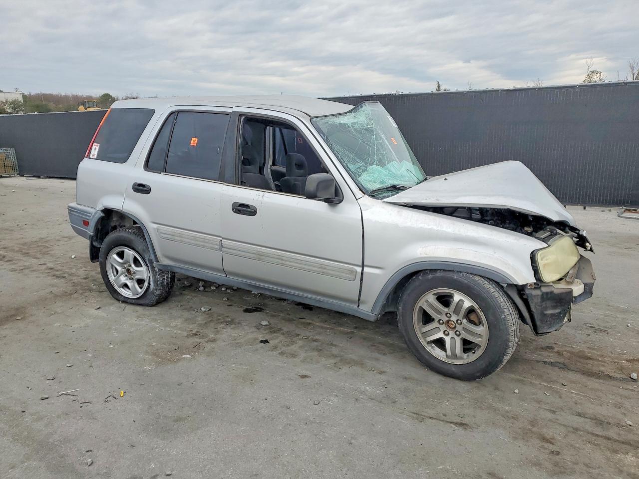 1999 HONDA CR-V LX photo 4