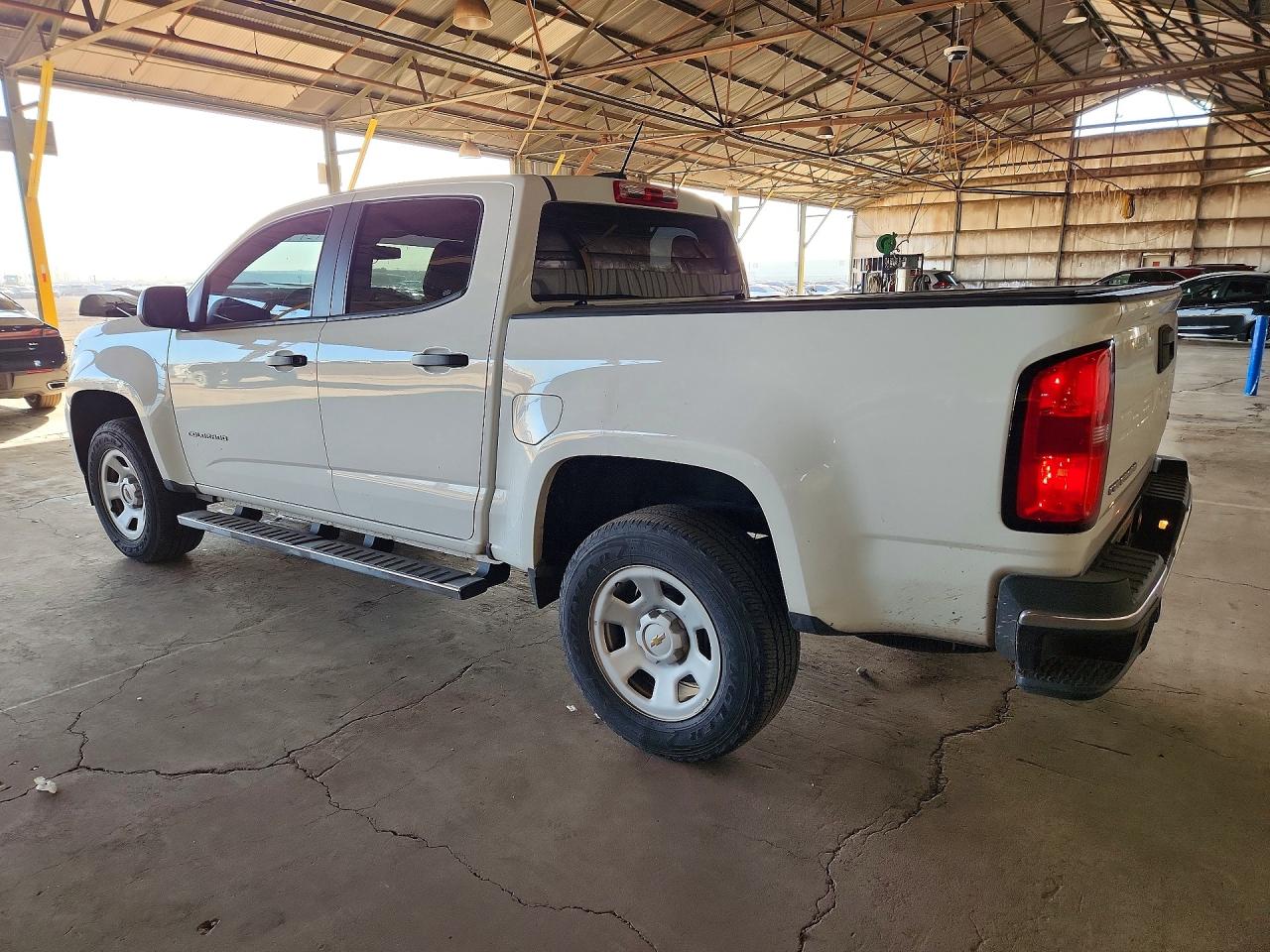 2022 CHEVROLET COLORADO photo 2