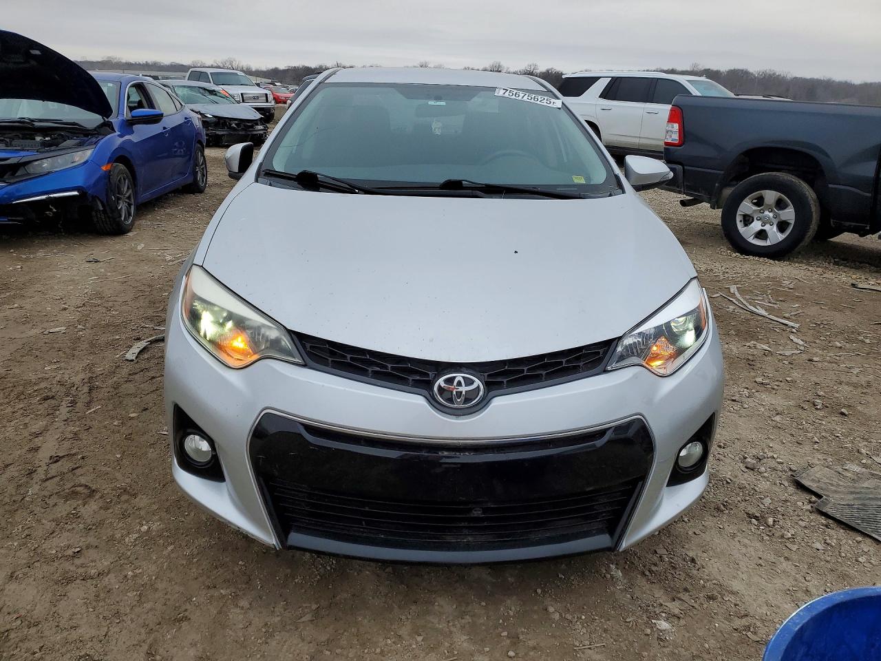 2014 TOYOTA COROLLA S PLUS photo 5
