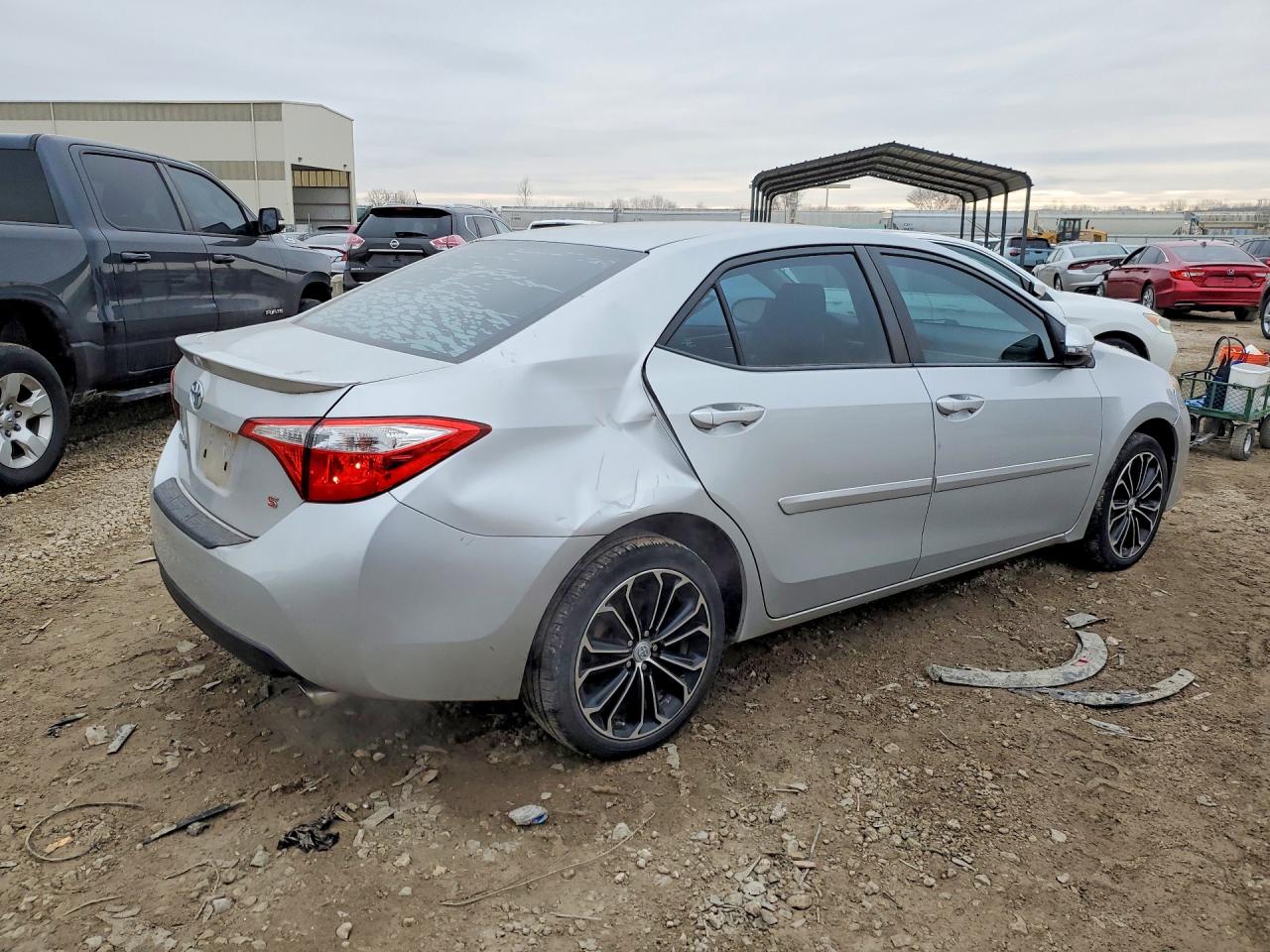 2014 TOYOTA COROLLA S PLUS photo 3