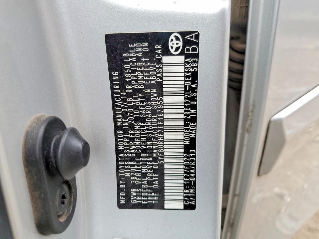 2014 TOYOTA COROLLA S PLUS photo 12