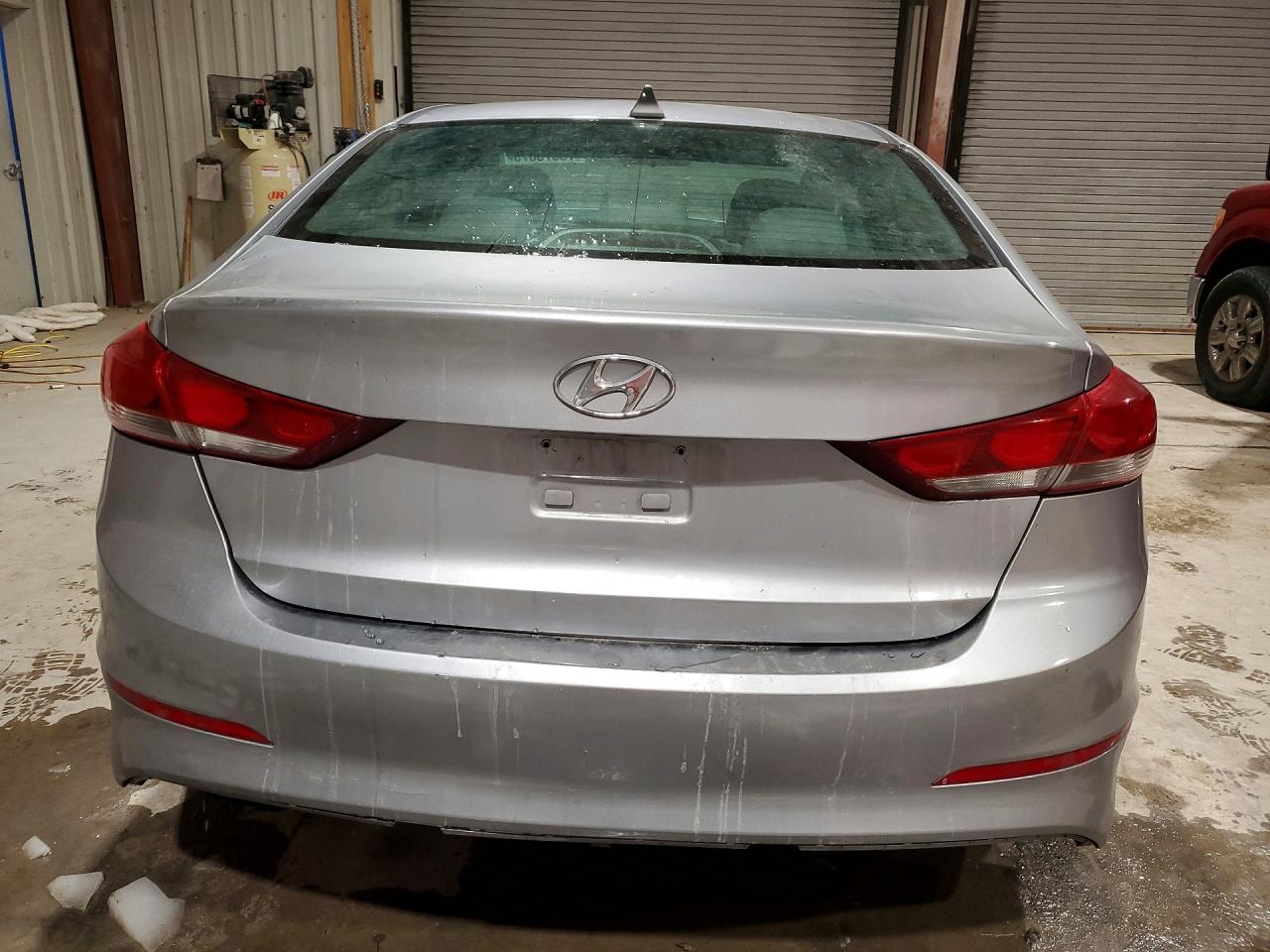 2017 HYUNDAI ELANTRA SE photo 11
